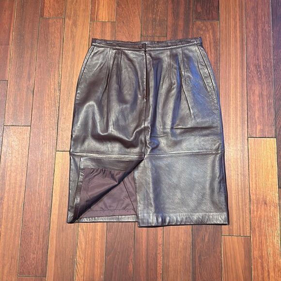 Jaclyn Smith Classic Leather Skirt - Picture 4 of 6